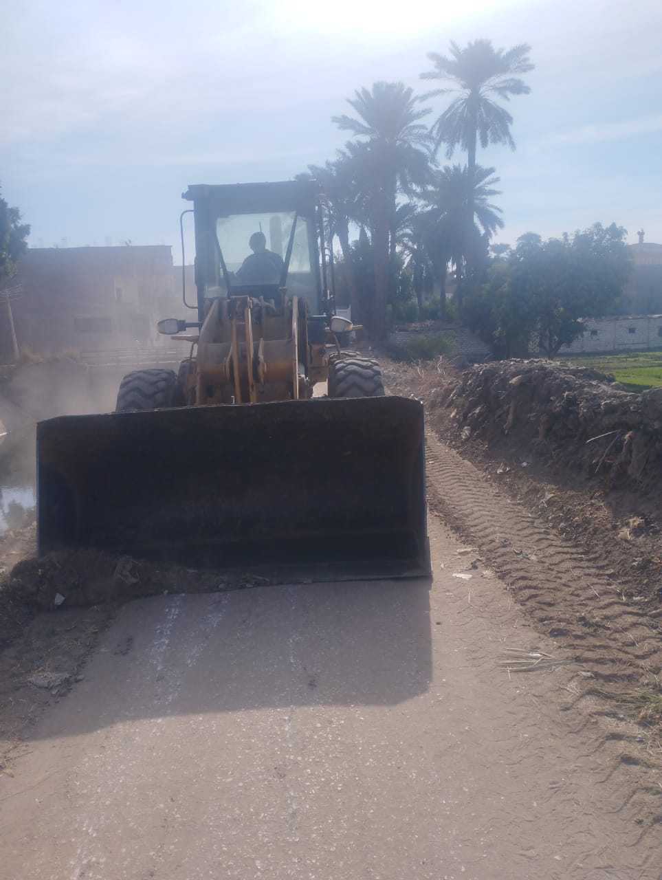 توسعة طريق ميدان الصيادين بمدينة الزينية