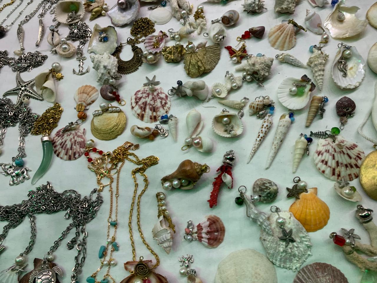 تستخدم حتى الصدف المكسور،