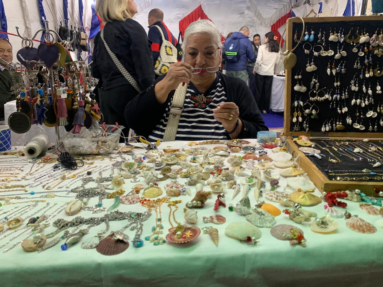 تقوم بعمل سنوكلنج مرتين،اسبوعيا لجمع الصدف 