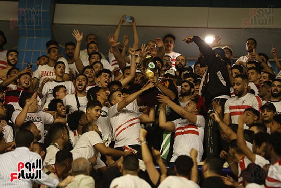 فرحه جمهور نادي الزمالك ببطولة افريقيا للطائره