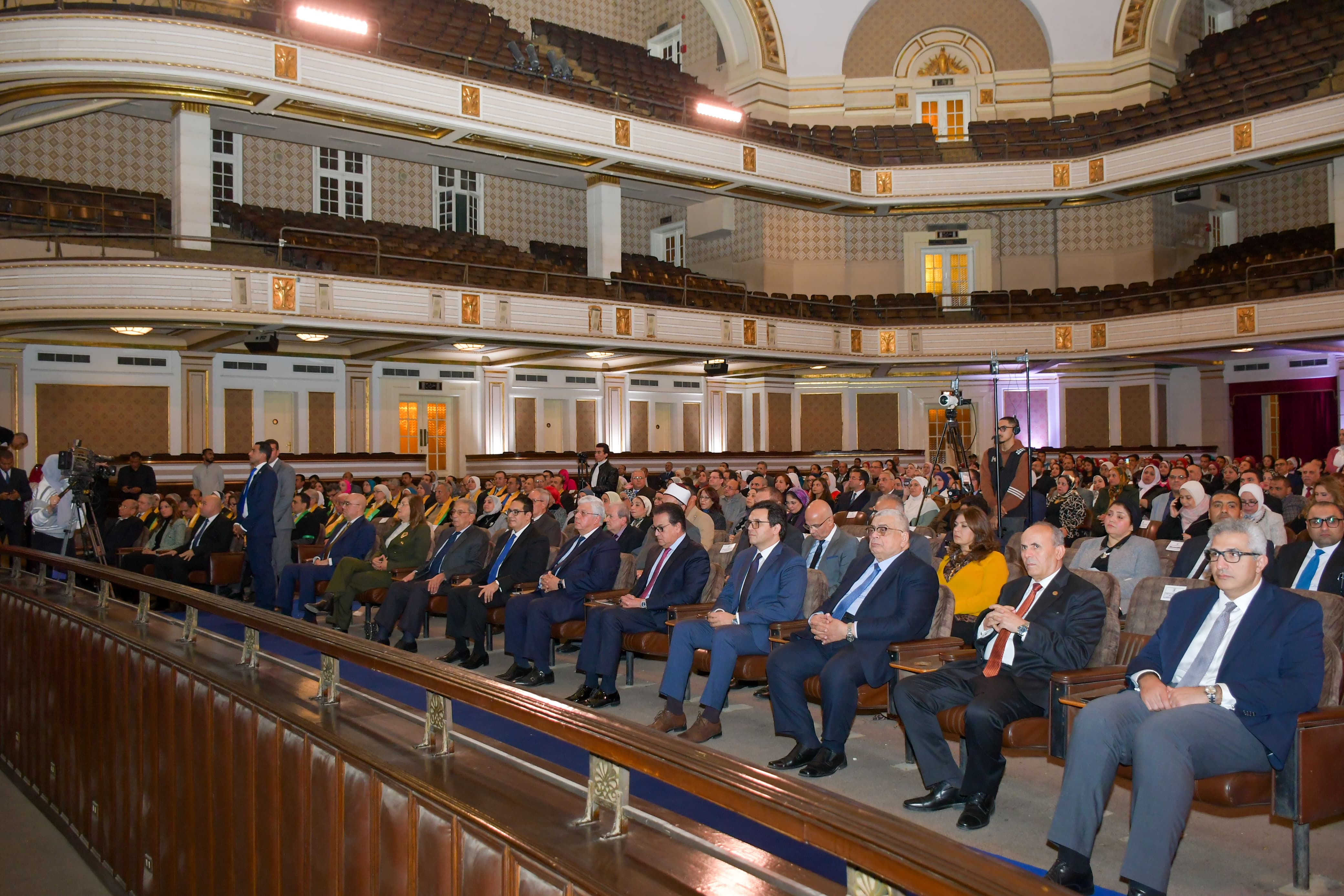 جامعة القاهرة تُكرم وزير الثقافة خلال احتفالية عيد العلم الـ19‏ (2)