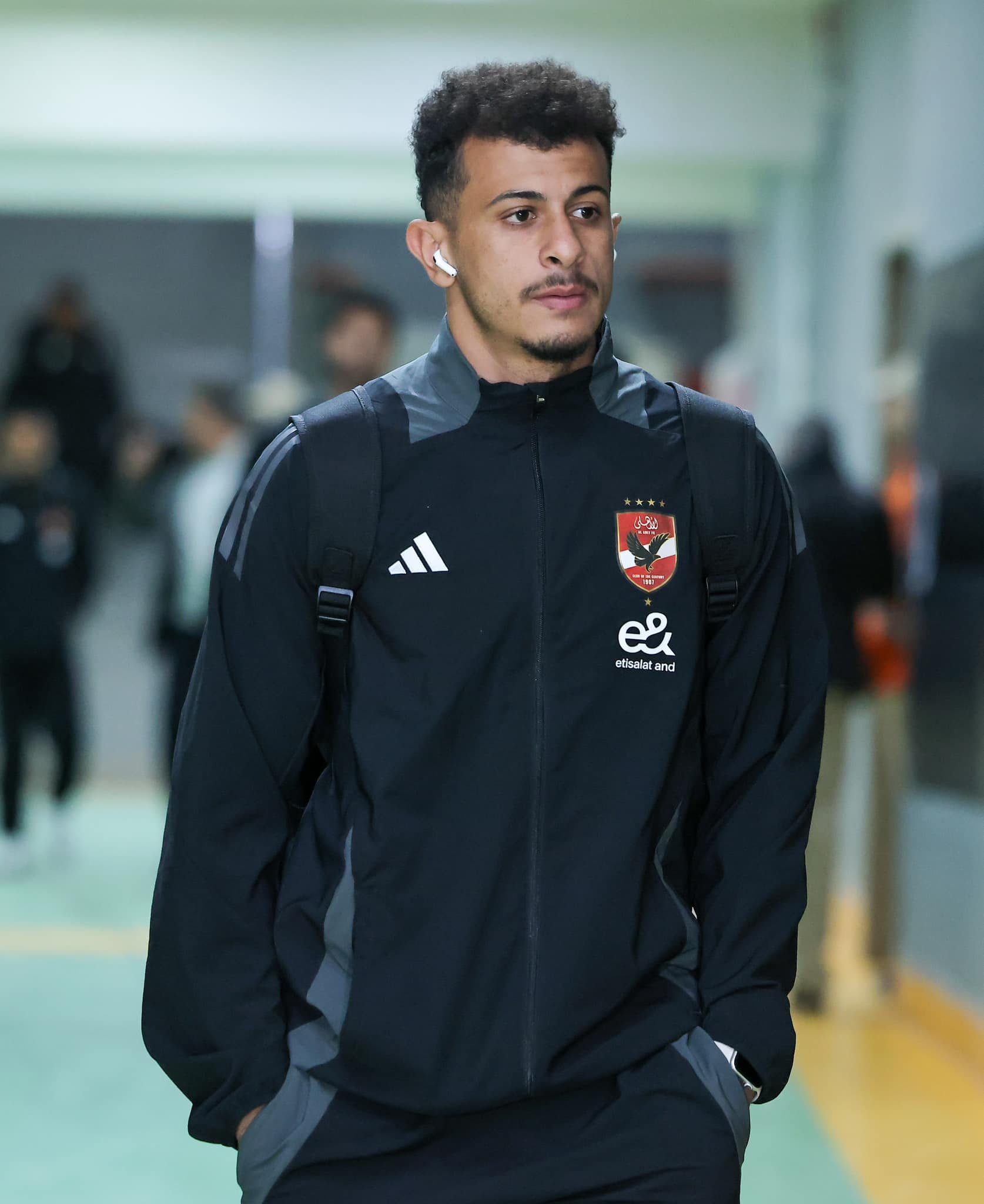 لقطات من وصول الاهلي ملعب برج العرب لمواجهة الأهلي  (17)