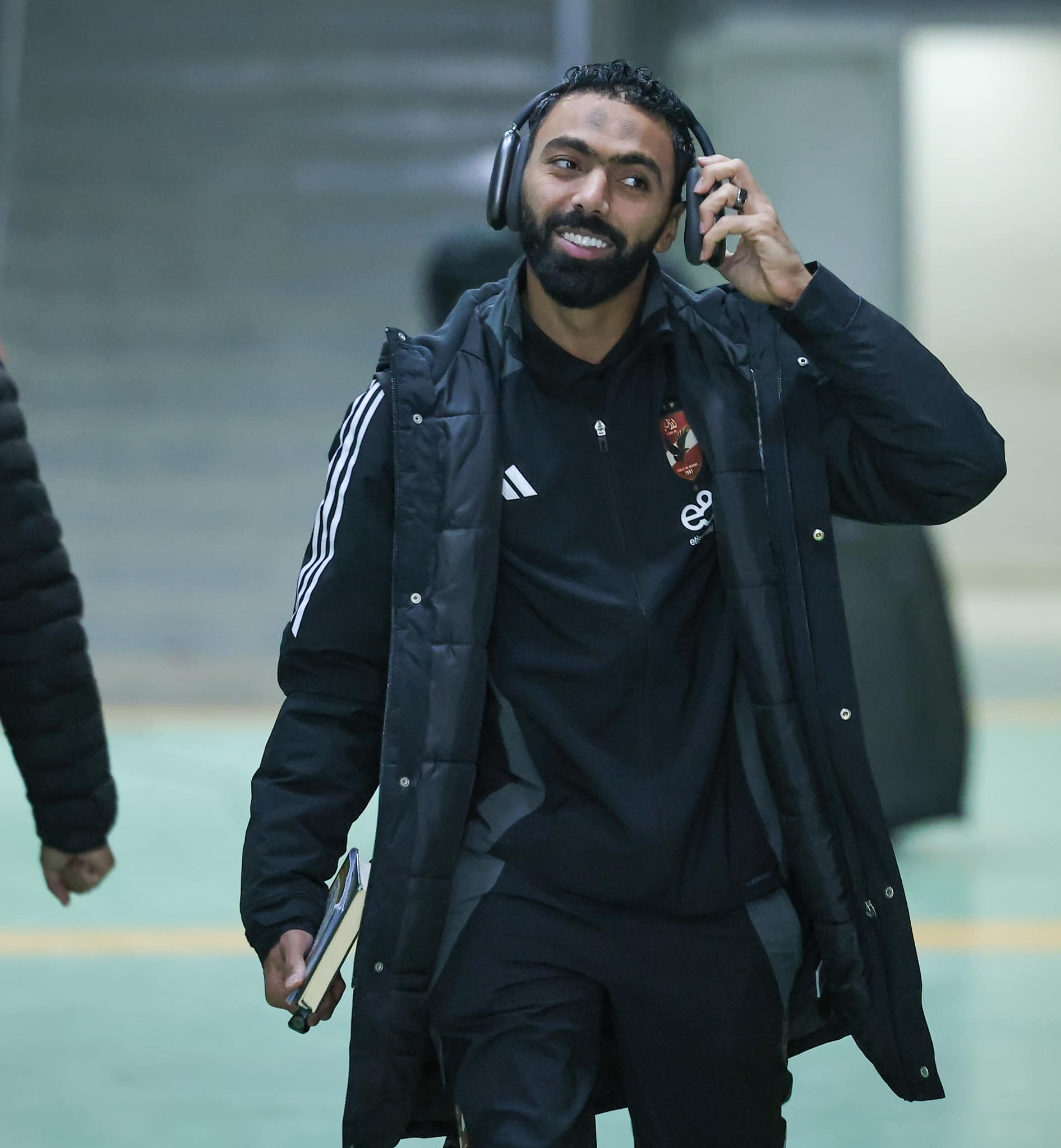 لقطات من وصول الاهلي ملعب برج العرب لمواجهة الأهلي  (5)