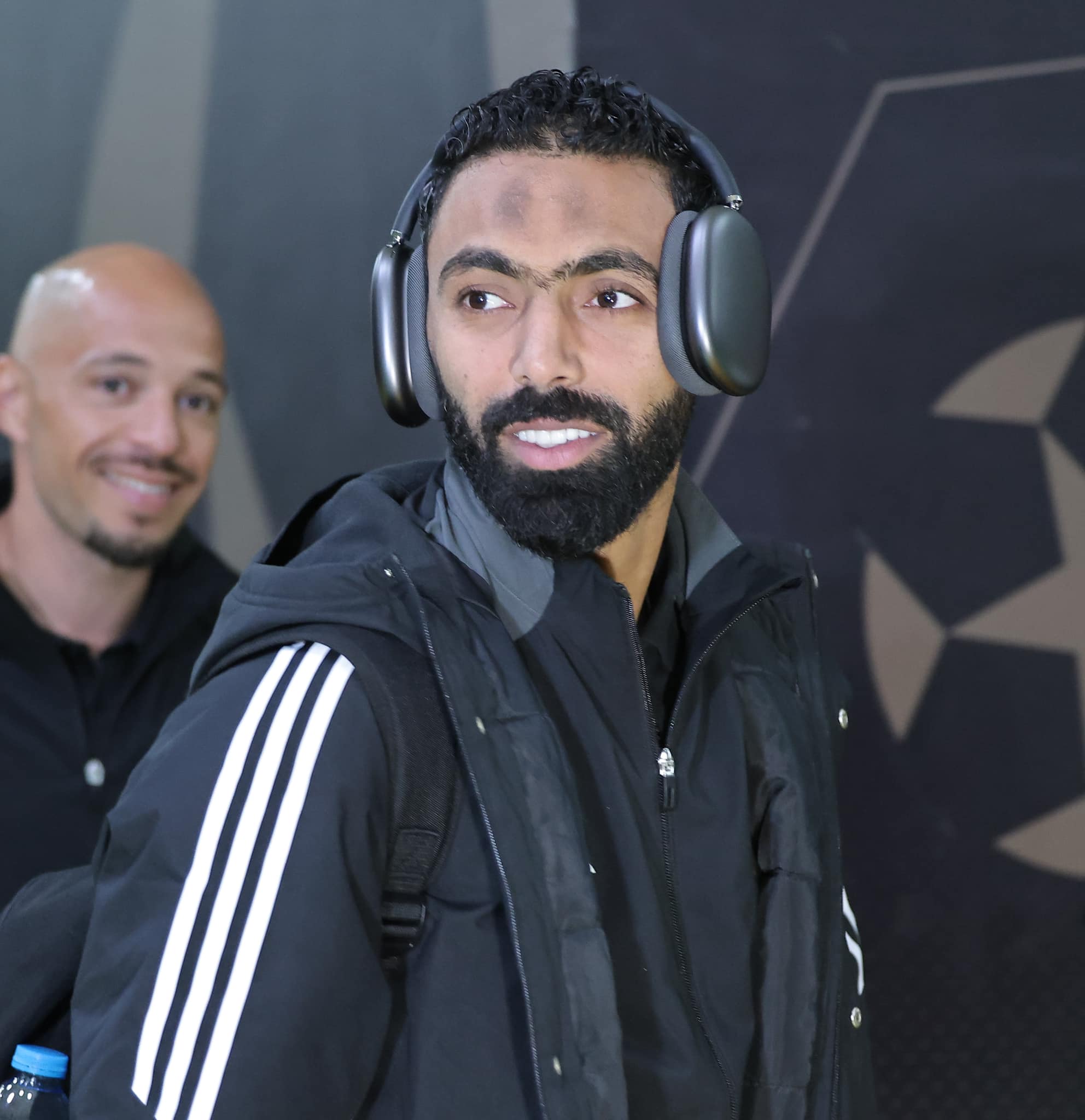 لقطات من وصول الاهلي ملعب برج العرب لمواجهة الأهلي  (13)