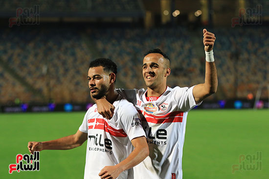 احتفال ناصر منسى مهاجم الزمالك  (1)