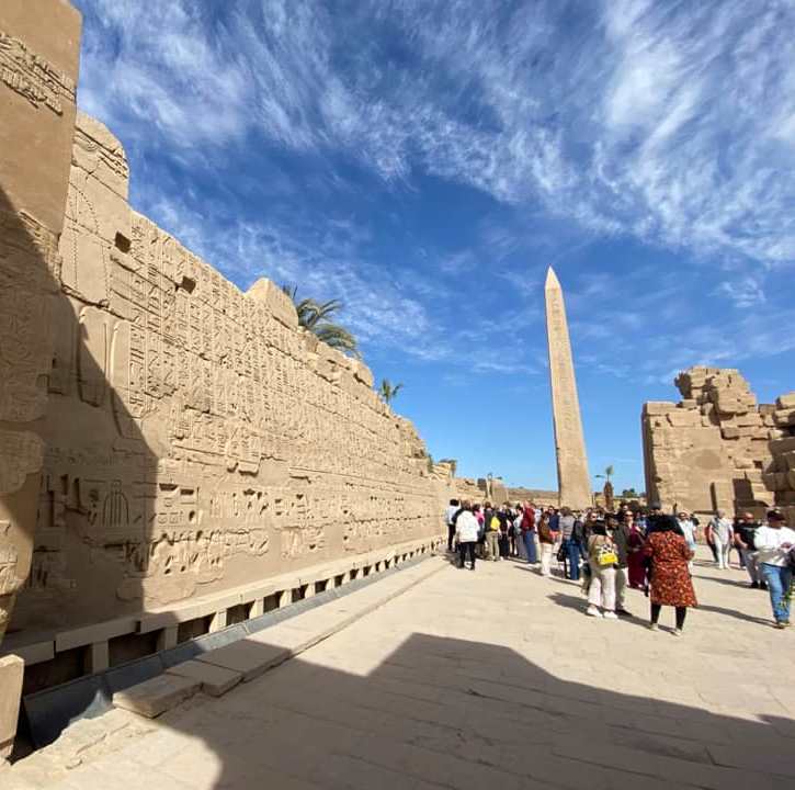 سحر زيارة المعالم الأثرية والسياحية حول مدينة الأقصر قبل رأس السنة سحر زيارة المعالم الأثرية والسياحية حول مدينة الأقصر قبل رأس السنة