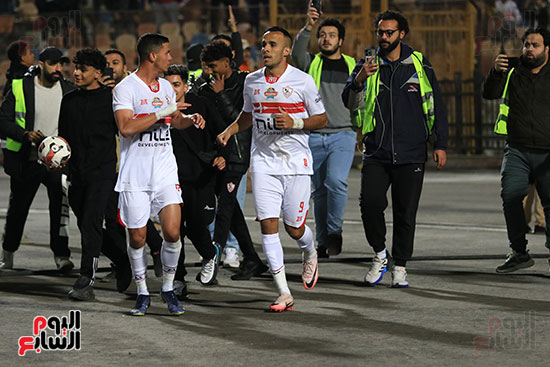 احتفال ناصر منسى مهاجم الزمالك  (4)