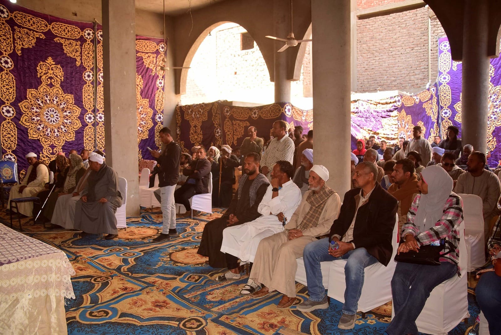 فعاليات لقاء جماهيري لمحافظ الأقصر بأهالي قرية الملاحة في القرنة