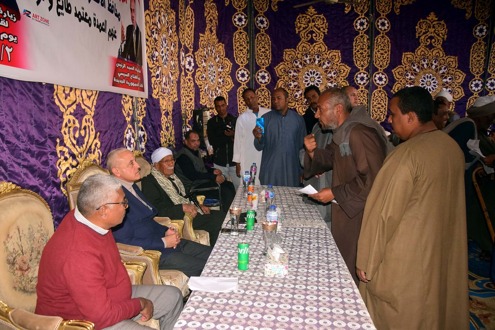 لقاء جماهيري لمحافظ الأقصر بأهالي قرية الملاحة في القرنة