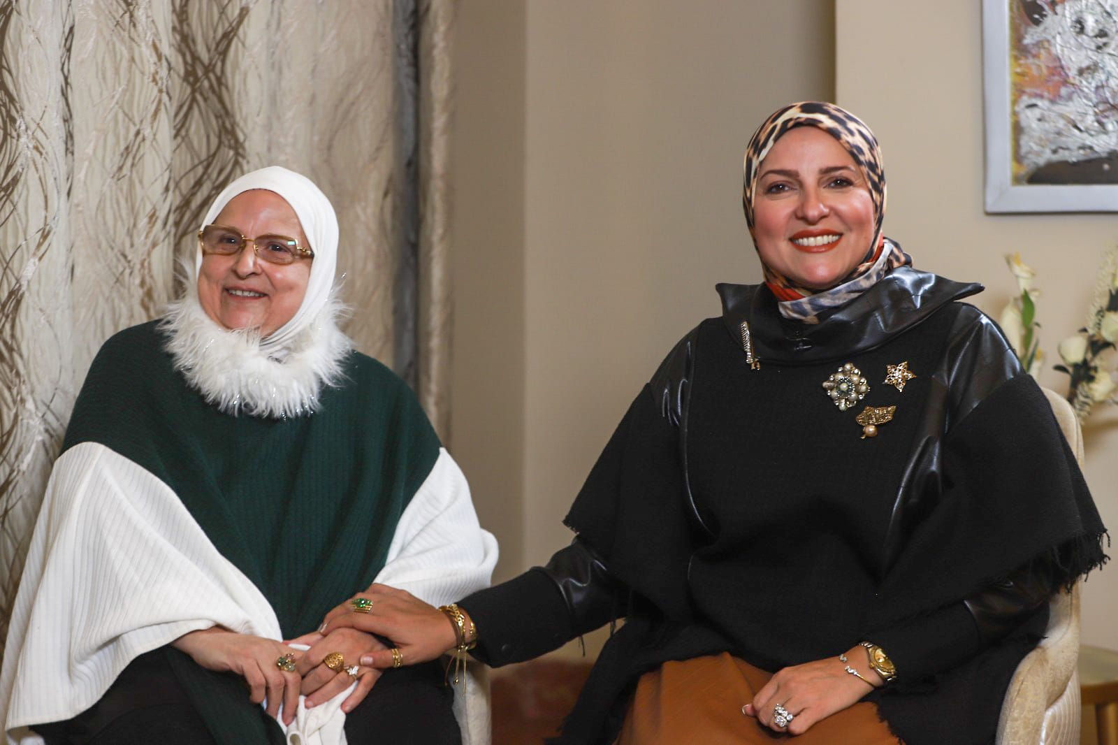 دعاء فاروق ووالدتها