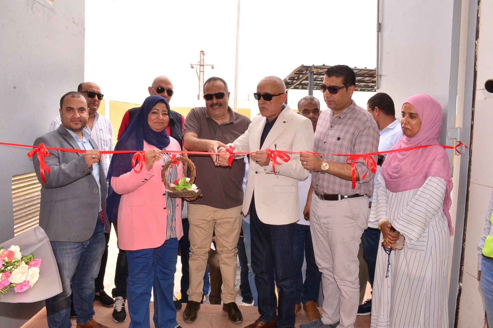 محافظ الأقصر يفتتح محطة صرف صحي الرياينة