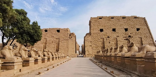 الكباش معبد الكرنك