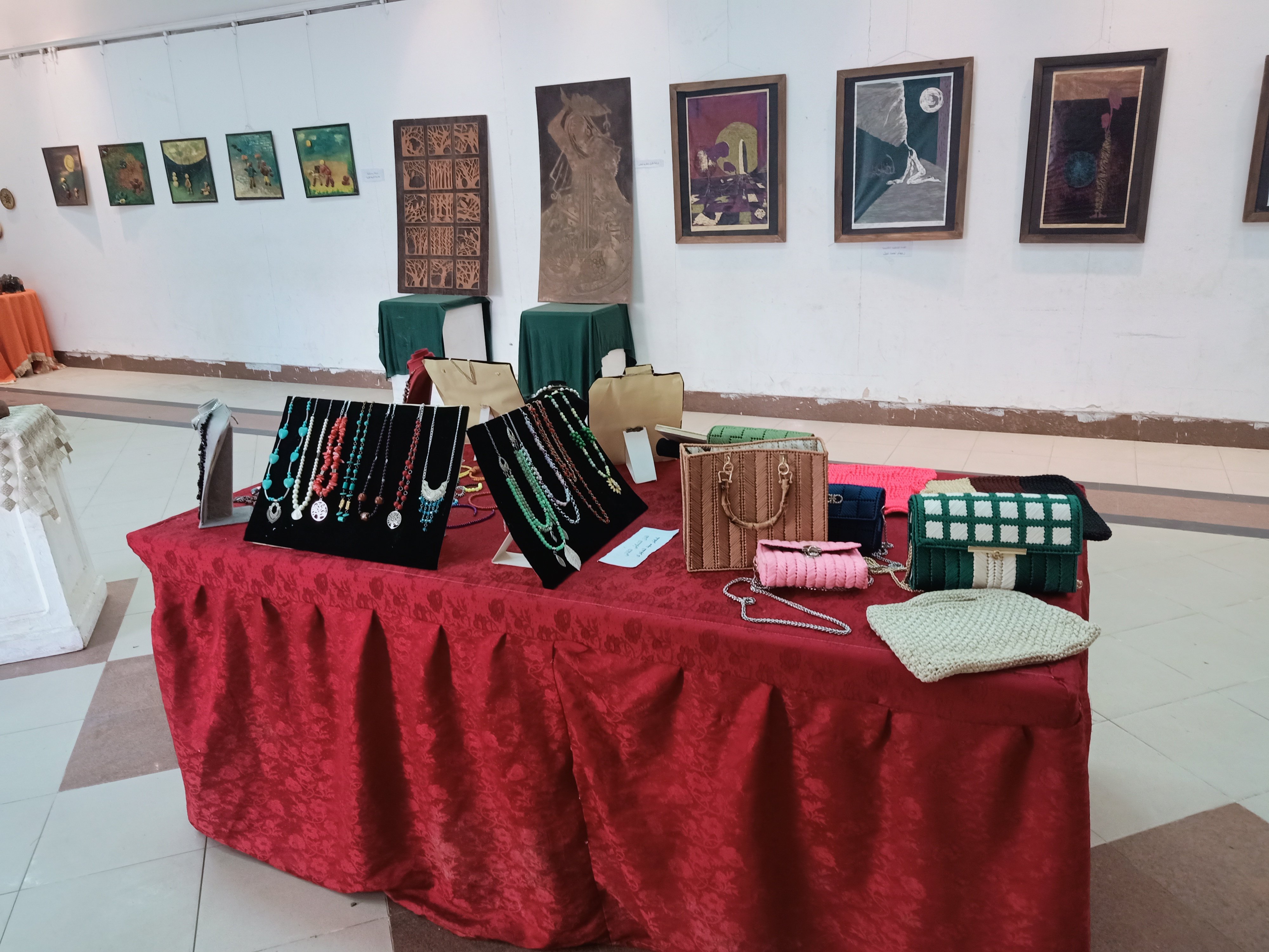 منتجات رائعة لعمرو جابر