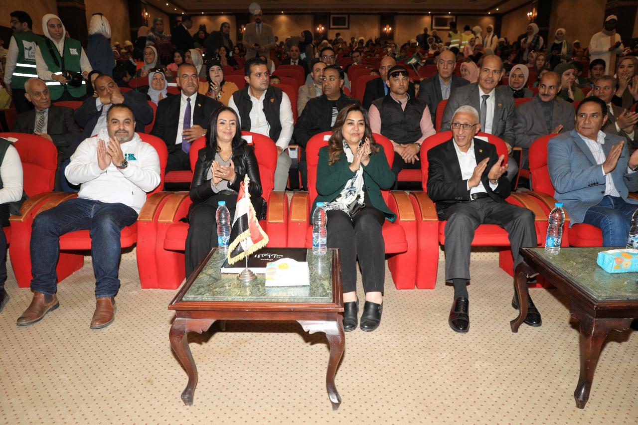 وزير التنمية المحلية