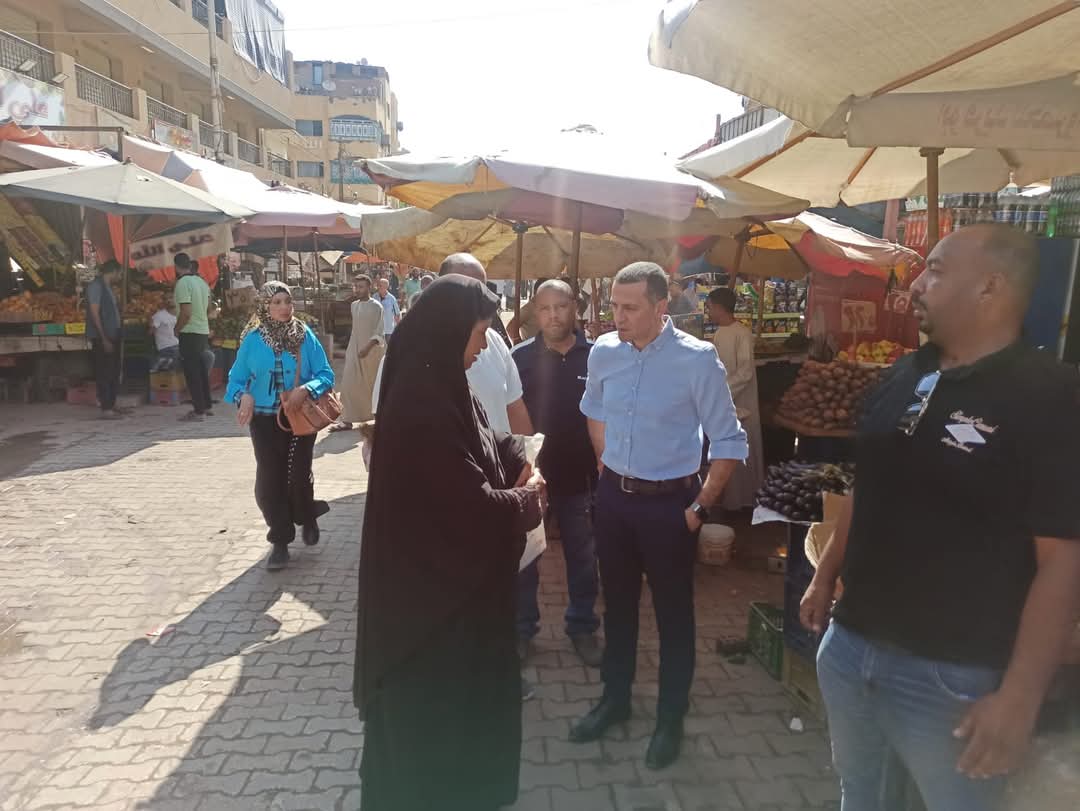 المواطنون فى سوق السيل_1