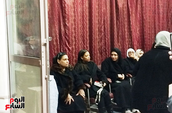 الفنانة بدرية طلبة تتلقى تعازي زوجها بالإسكندرية الفنانة بدرية طلبة تتلقى تعازي زوجها بالإسكندرية
