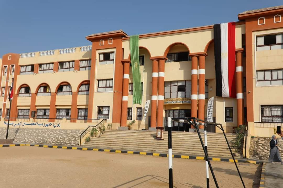 طفرة فى مشروعات التعليم  (2)