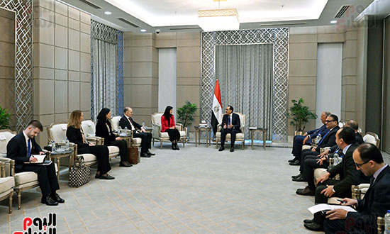 لقاء رئيس الوزراء بوزيرة خارجية بلغاريا