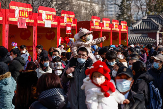 زحام كبير فى شوارع الصين للأحتفال براس السنه الصينية