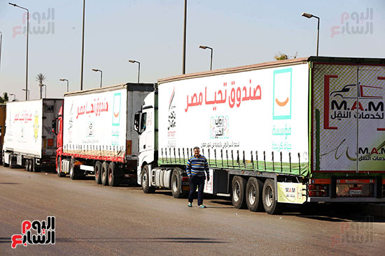 اصطفاف سيارات مبادرة ابواب الخير لصندوق تحيا مصر
