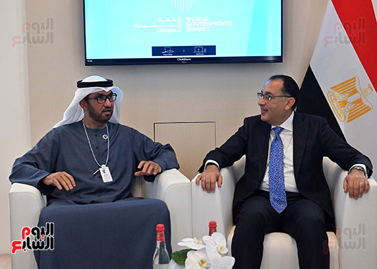 رئيس الوزراء يلتقى وزير الصناعة والتكنولوجيا المتقدمة الإماراتى (4)