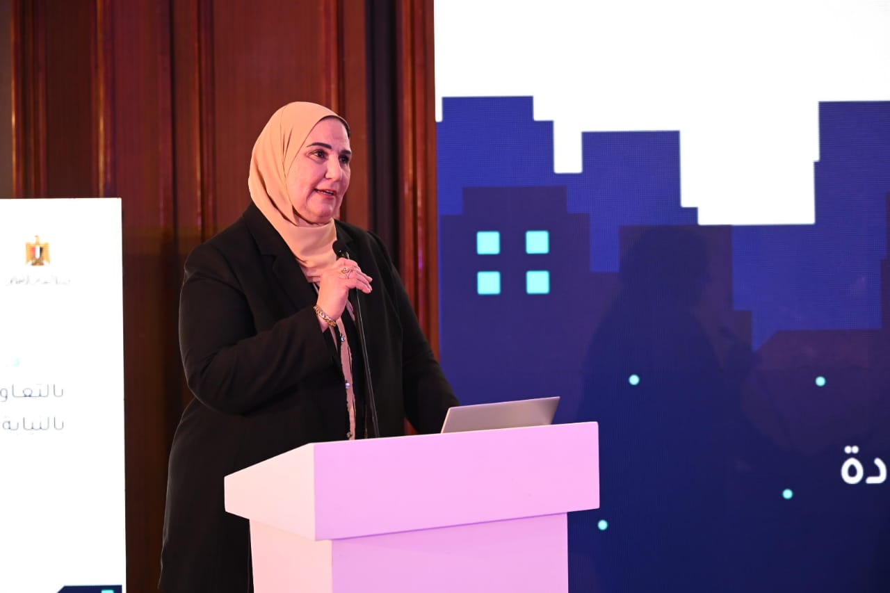 وزيرة التضامن  تطلق  الدليل التدريبي الخاص بمبادرة المشروع القومي للحفاظ على كيان الأسرة المصرية مودّة - Copy