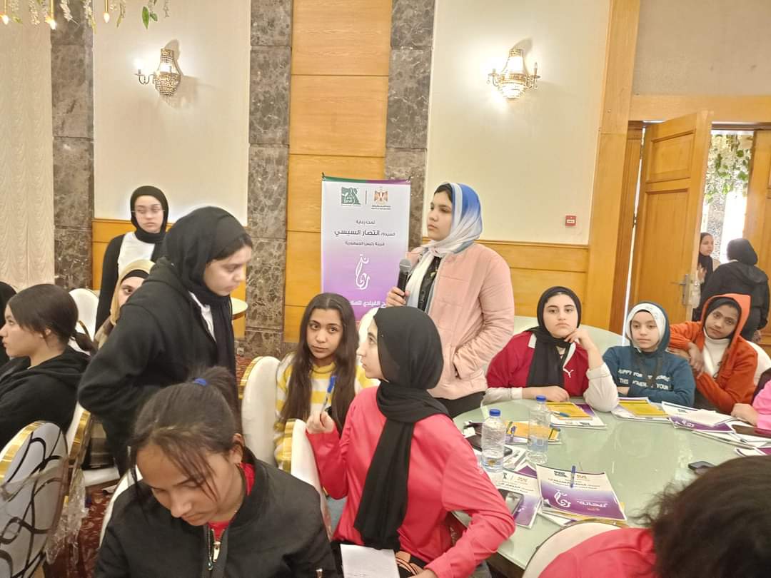 فتيات كفر الشيخ يشاركن فعاليات البرنامج القيادي