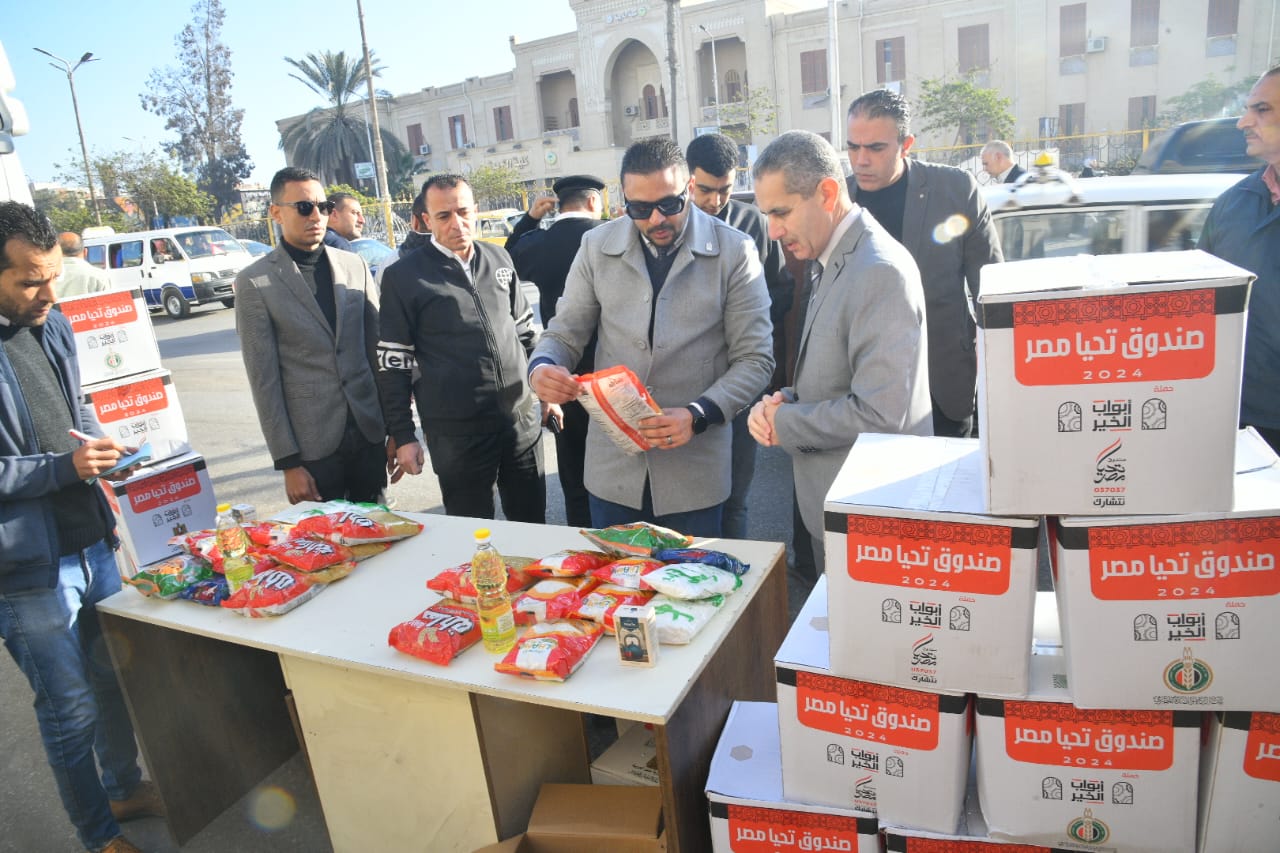 محافظ الغربية يتفقد قوافل أبواب الخير (4)