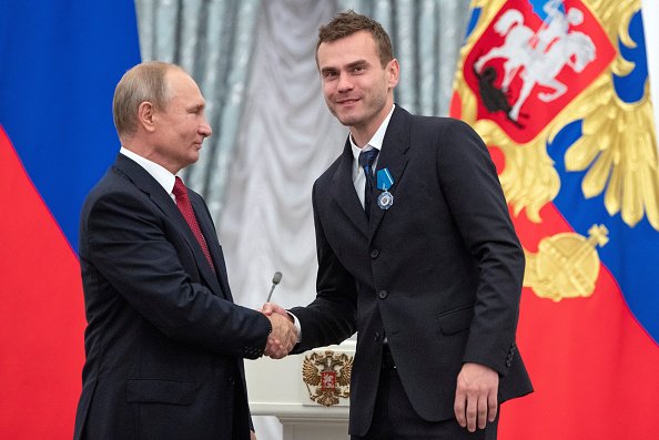 إيجور أكينفيف  وتكريم من الرئيس الروسي بوتين