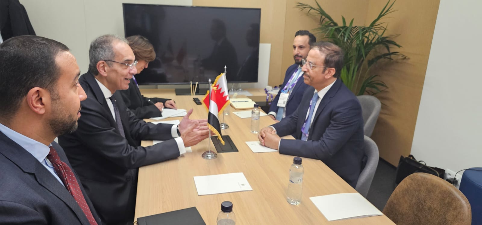 وزير الاتصالات يبحث مع نظيره البحريني التعاون في مجالات التحول الرقمى (1)