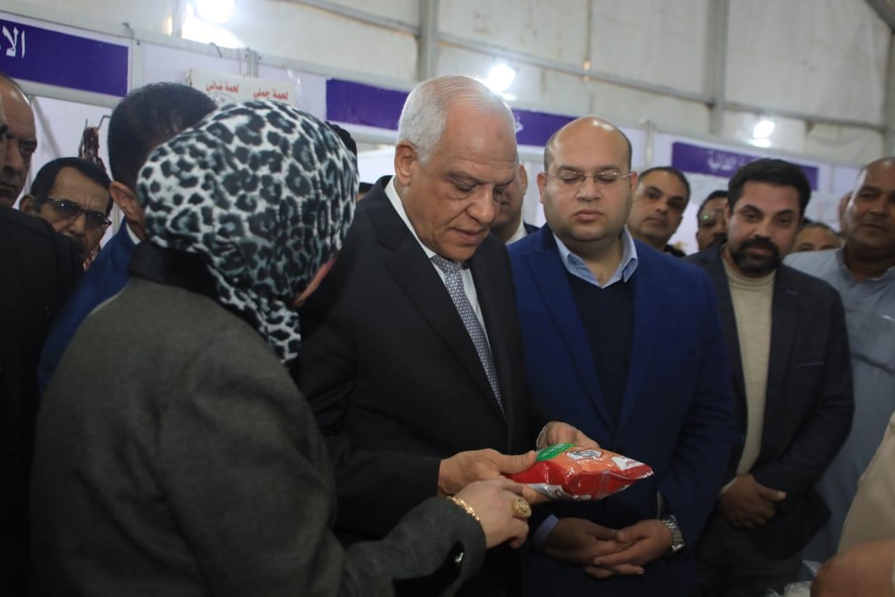 جولة محافظ الجيزة بمعرض أهلا رمضان بالبدرشين والحوامدية جولة محافظ الجيزة بمعرض أهلا رمضان بالبدرشين والحوامدية