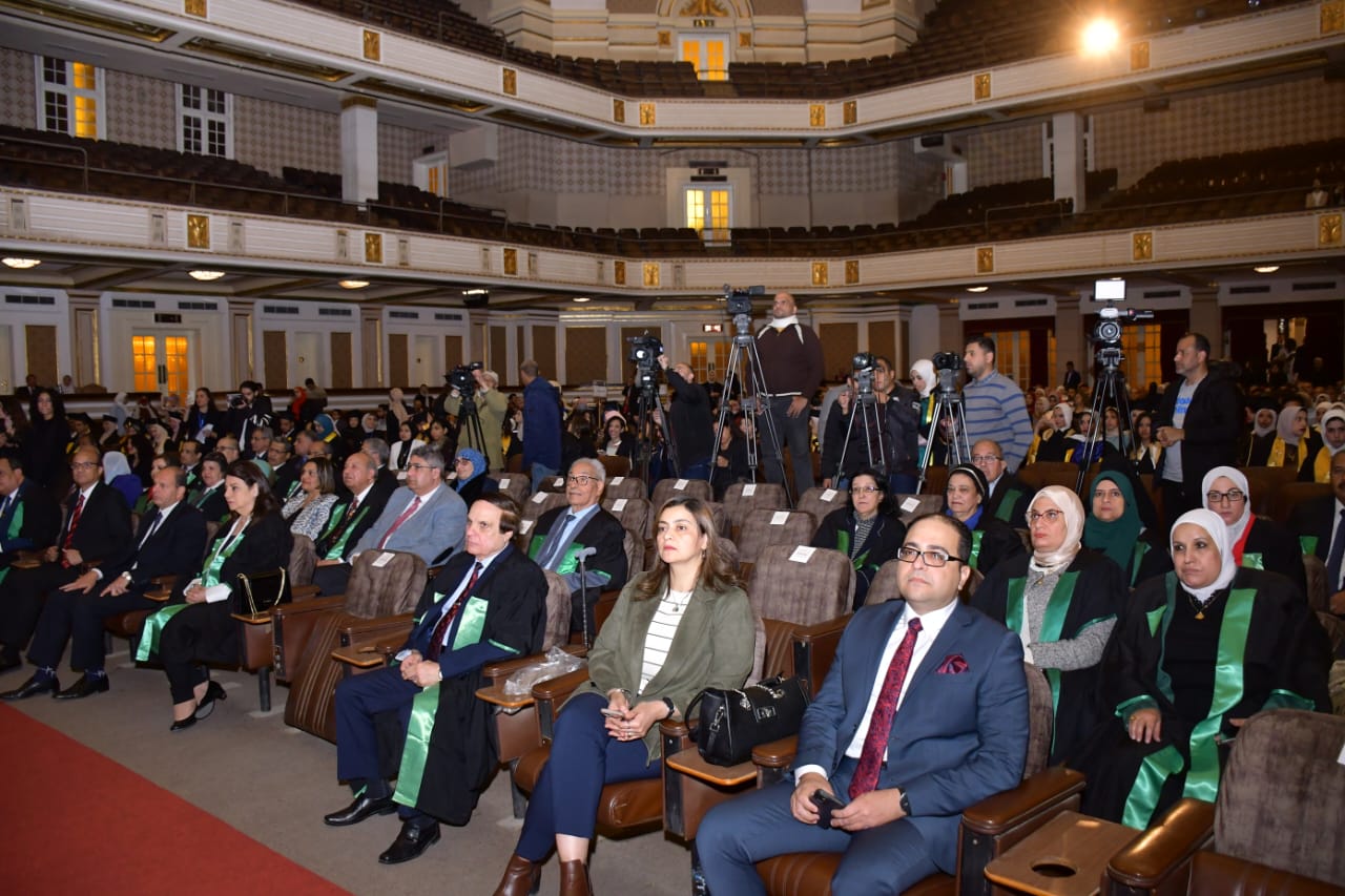 احتفالية تخريج دفعة 2023 من كلية الإعلام بجامعة القاهرة 