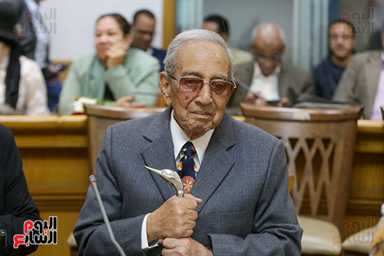 الدكتور محمد حسن عبدالله (2)