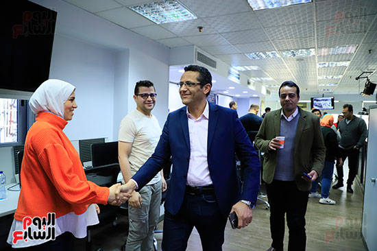  خالد البلشى نقيب الصحفيين فى زيارة لمؤسسة اليوم السابع (32)