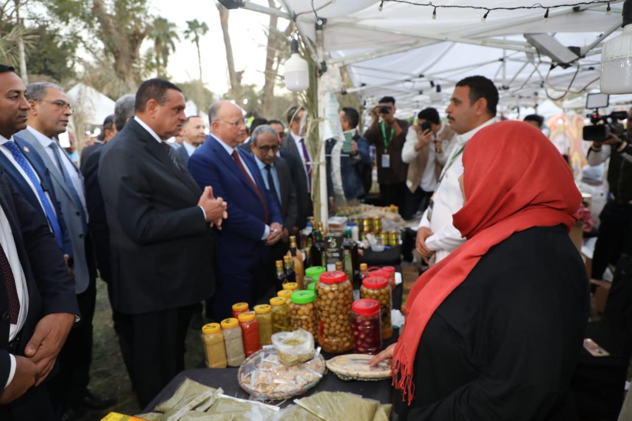     مهرجان القاهرة الدولي للتمور والسلع الرمضانية (7)