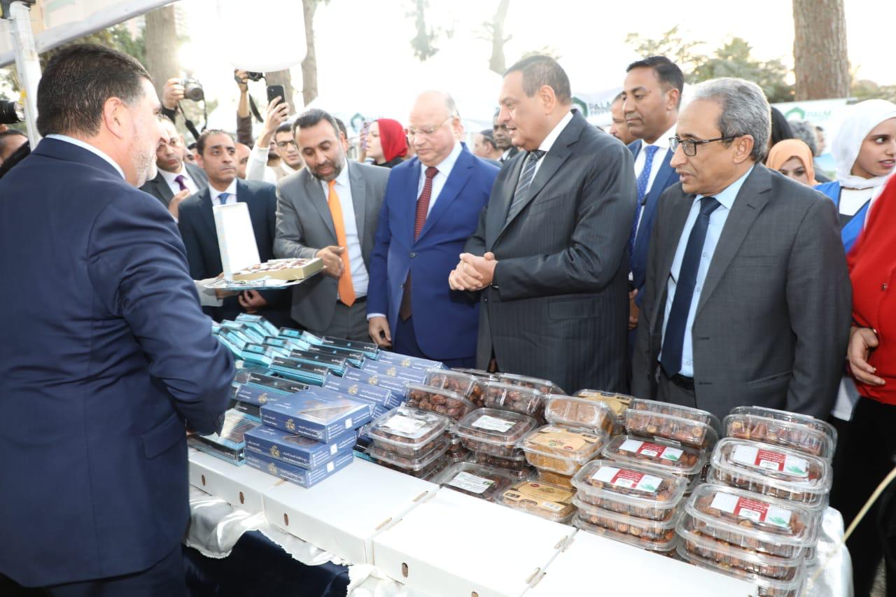     مهرجان القاهرة الدولي للتمور والسلع الرمضانية (11)