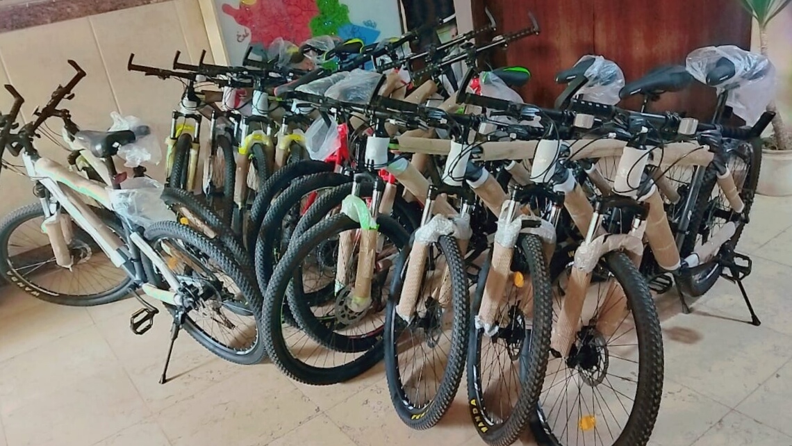 عدد من الدراجات