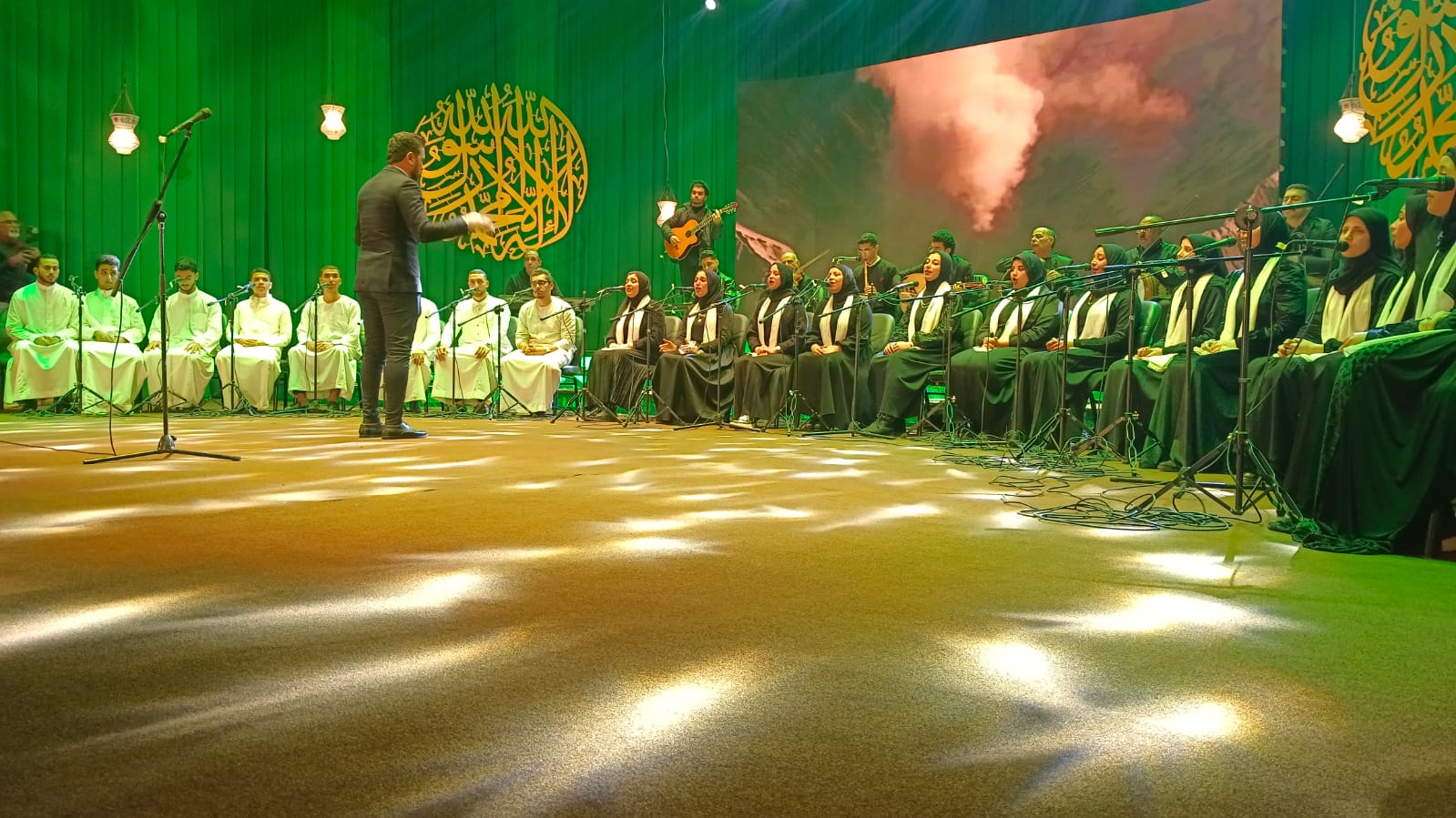 فرق الانشاد الديني تحتفل بذكرى الإسراء والمعراج في مسرح السامر بحضور تامر عبد المنعم (4)