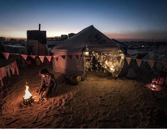 أهل غزة يصرون على الاحتفال برمضان رغم المعاناة