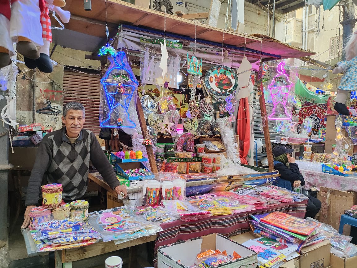  جولة في شارع مكة أشهر شوارع الإسماعيلية لبيع الفوانيس والزينة (2)