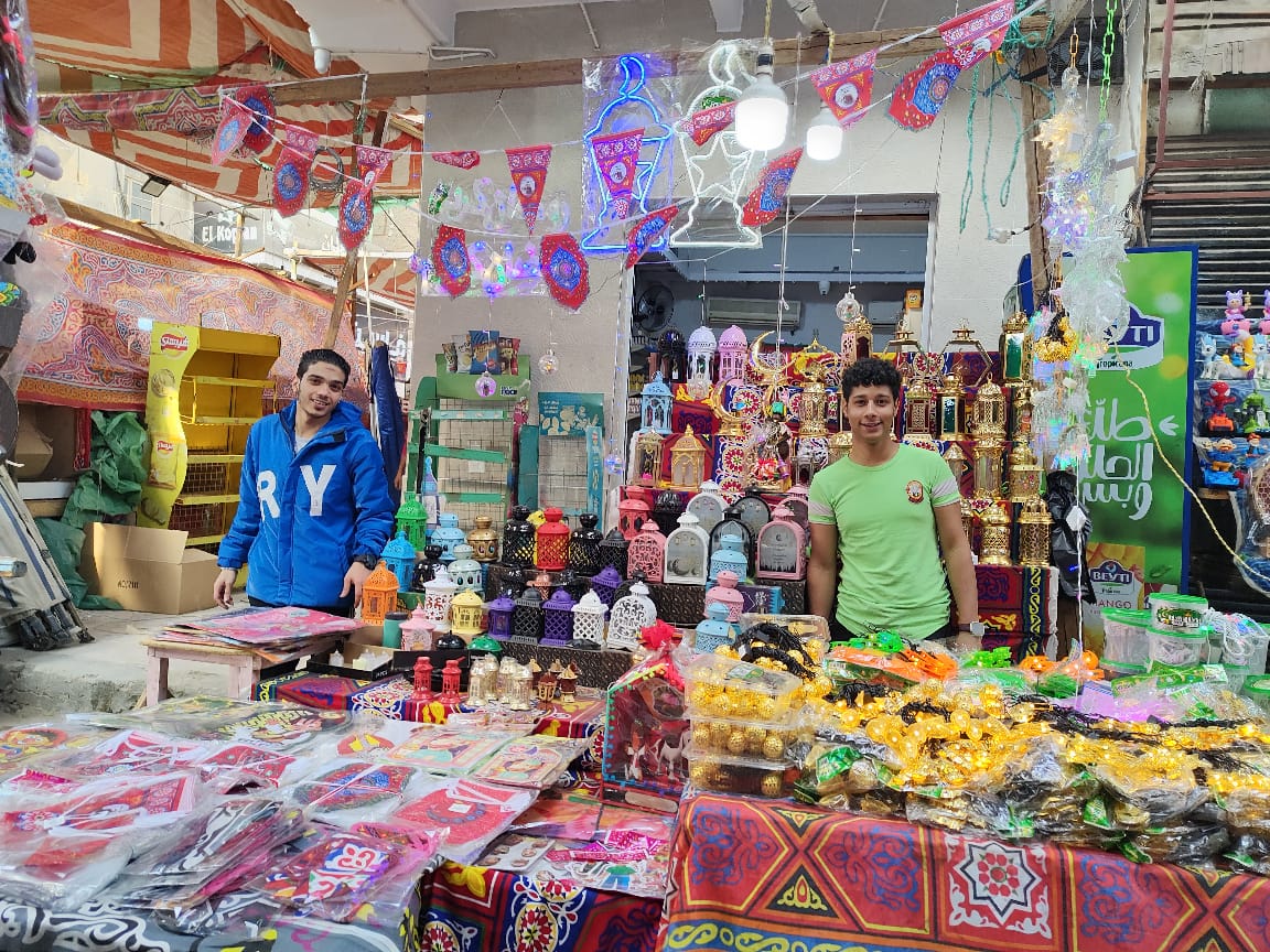  جولة في شارع مكة أشهر شوارع الإسماعيلية لبيع الفوانيس والزينة (12)