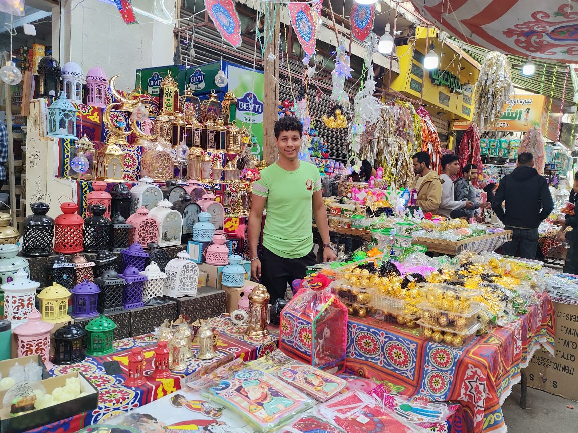  جولة في شارع مكة أشهر شوارع الإسماعيلية لبيع الفوانيس والزينة (3)