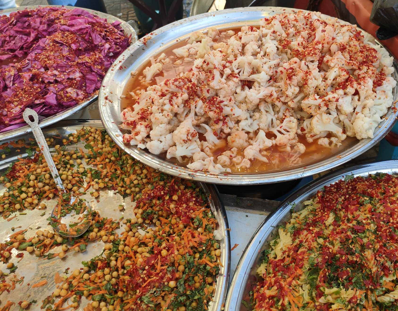 انواع من المخللات في شهر رمضان بالإسكندرية
