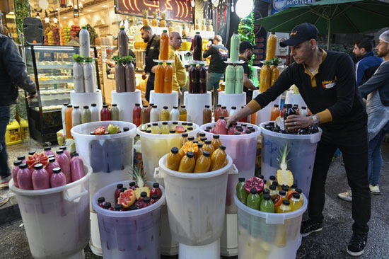 بائع العصير فى شوارع بيروت