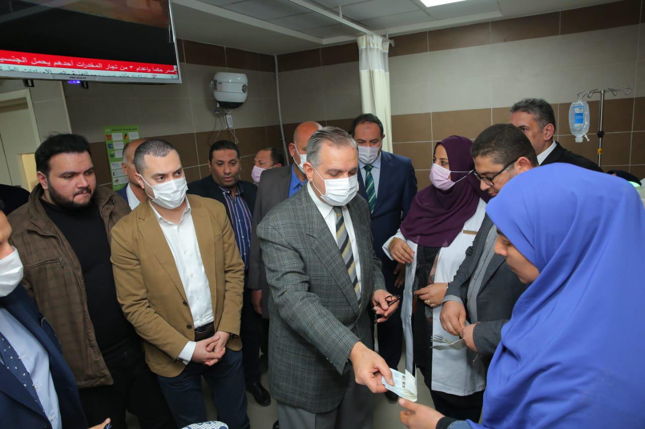 محافظ كفر الشيخ يفتتح  قسم الغسل الكلوي بمستشفى بيلا