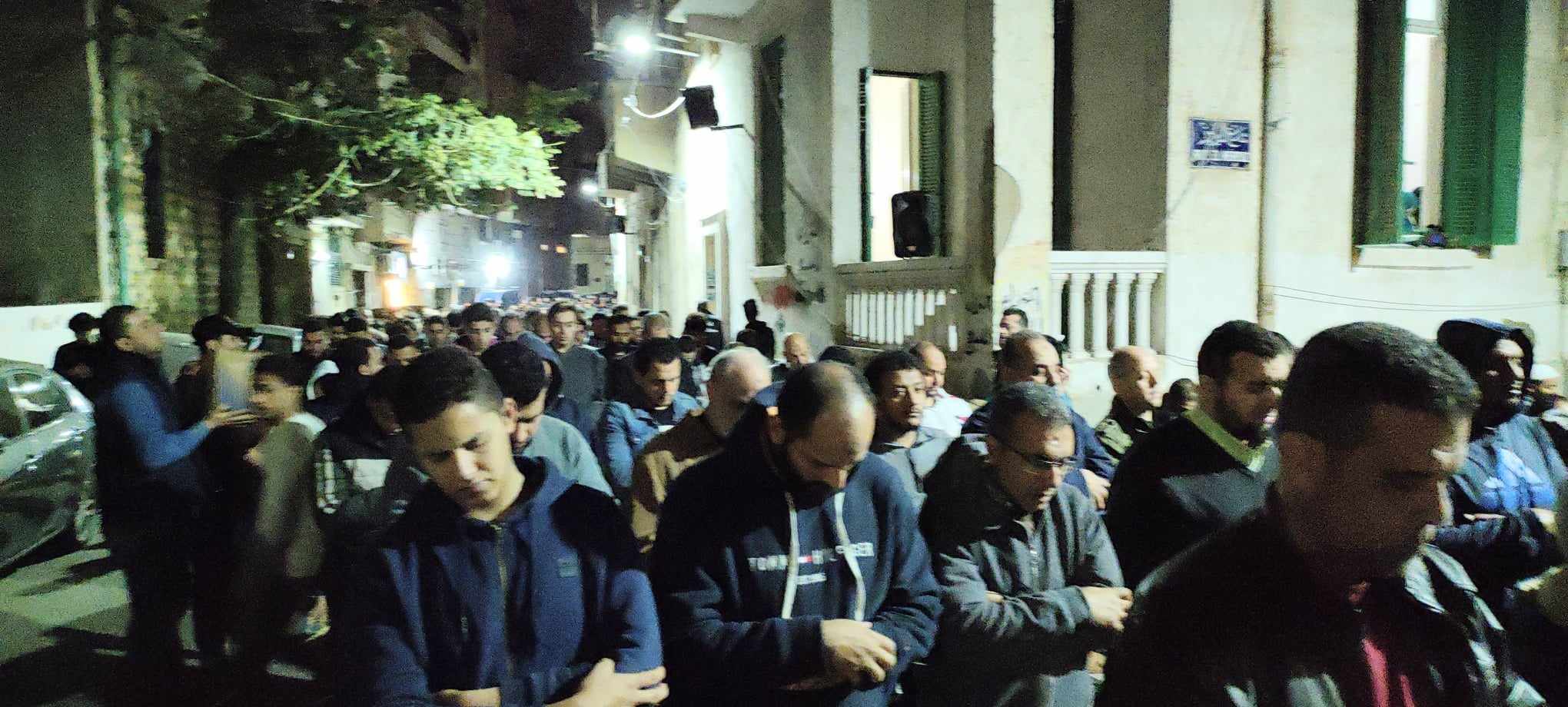 اعداد كبيرة في صلاة التراويح من مسجد المصطفي بالإسكندرية