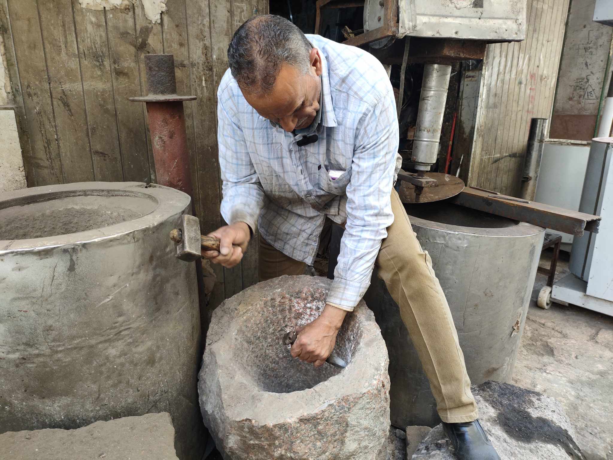 اعمال نحت أحجار في شهر رمضان بالإسكندرية