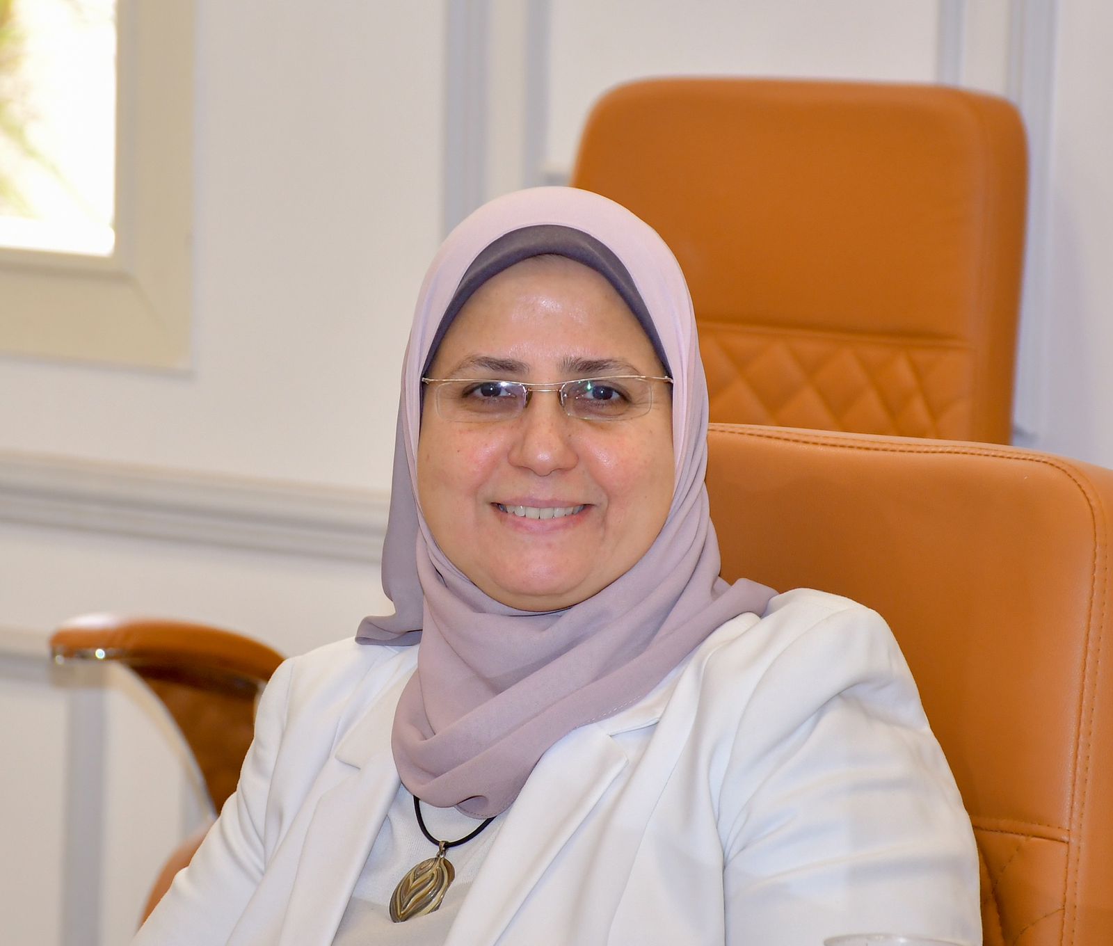  الدكتورة جالا محمود عبد الشافي عميدة المعهد القومي لعلوم الليزر