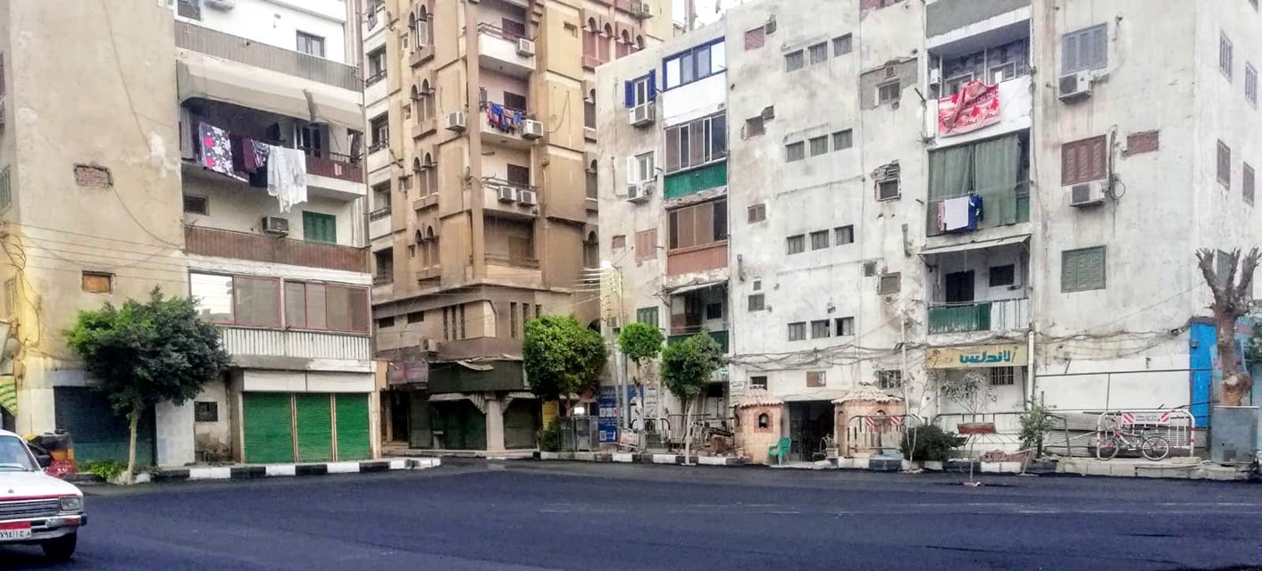 الإنتهاء من أعمال الرصف بالشارع