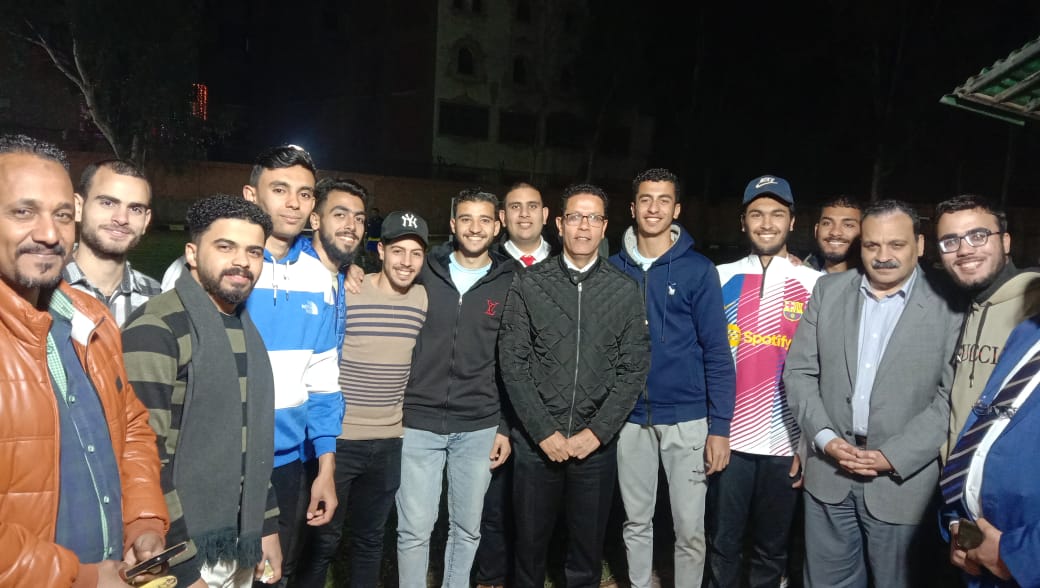 رئيس جامعة بنها يشارك طلاب المدن الجامعية حفل إفطار رمضان  (4)